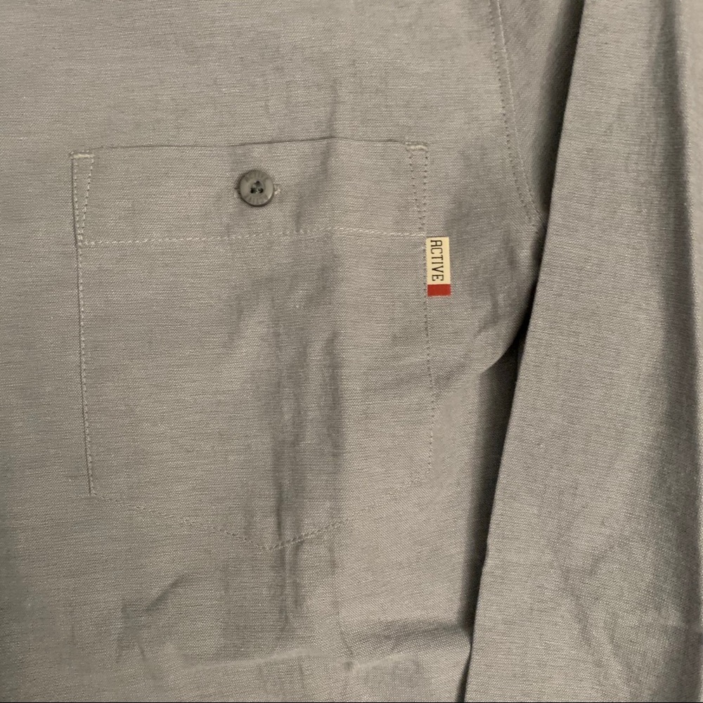 Active Ride Shop Button Down Shirt. Size M - Picture 4 of 4